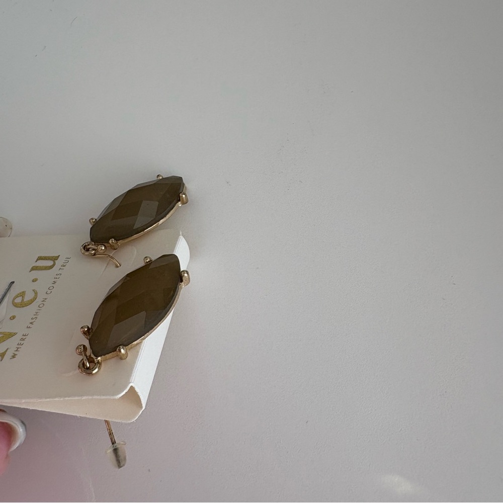 Olive Beige Faceted Stone Earrings - Picture 8 of 8